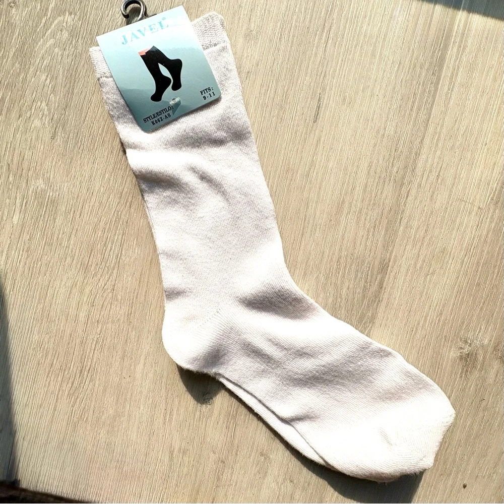 New White Ankle Socks NWT